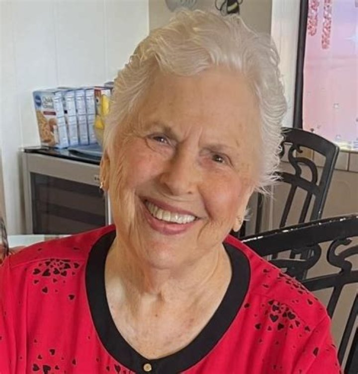 In Memory Of Helen Coulson: Obituary And Remembrance