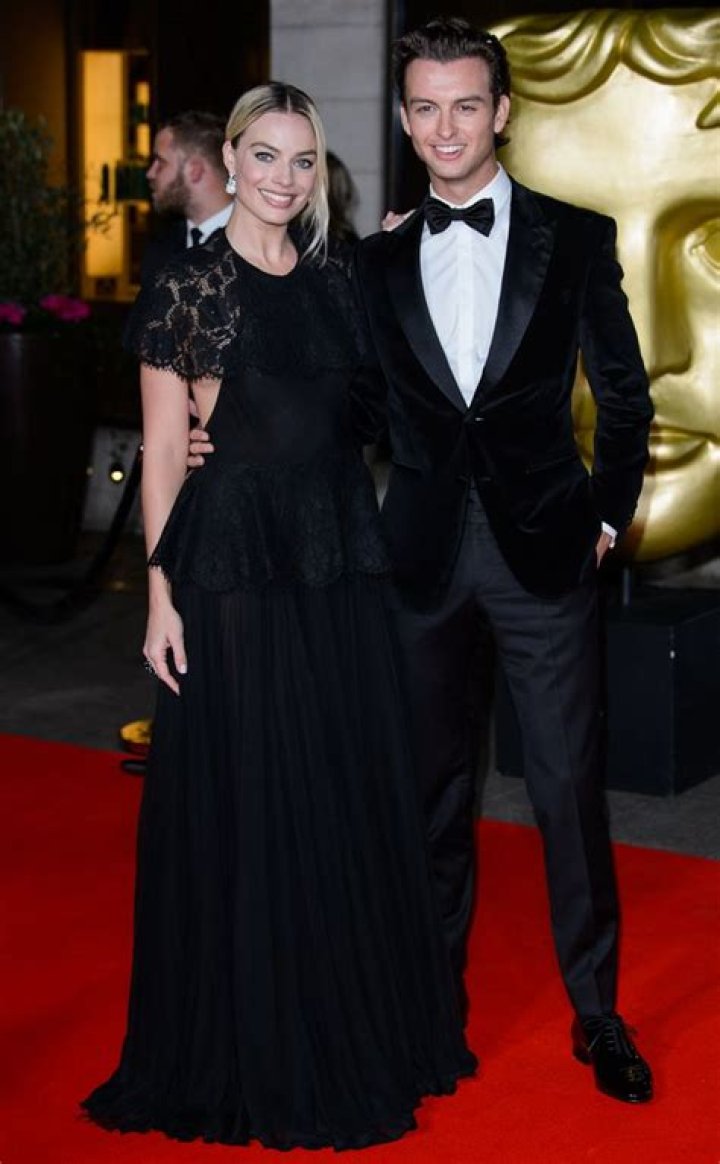 Unveiling The Lives Of Margot Robbie's Siblings: A Closer Look